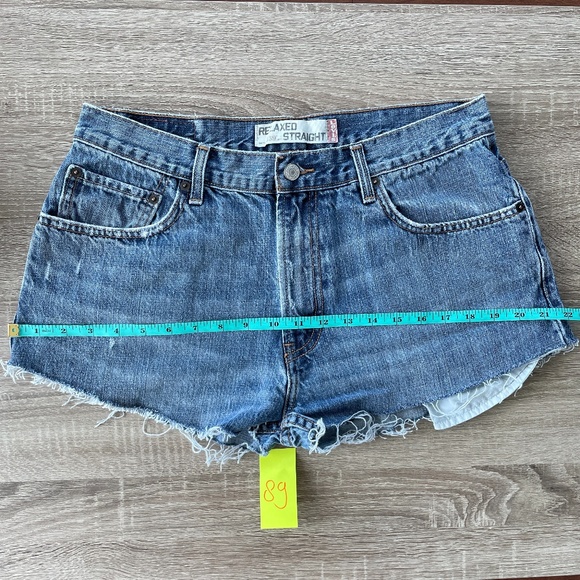 Vintage Levi's 559 denim cutoff shorts - Picture 5 of 12